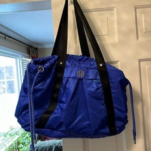 Lululemon sport bag